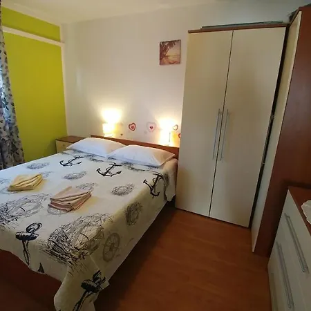 Apartment Tina Trogir Exterior photo